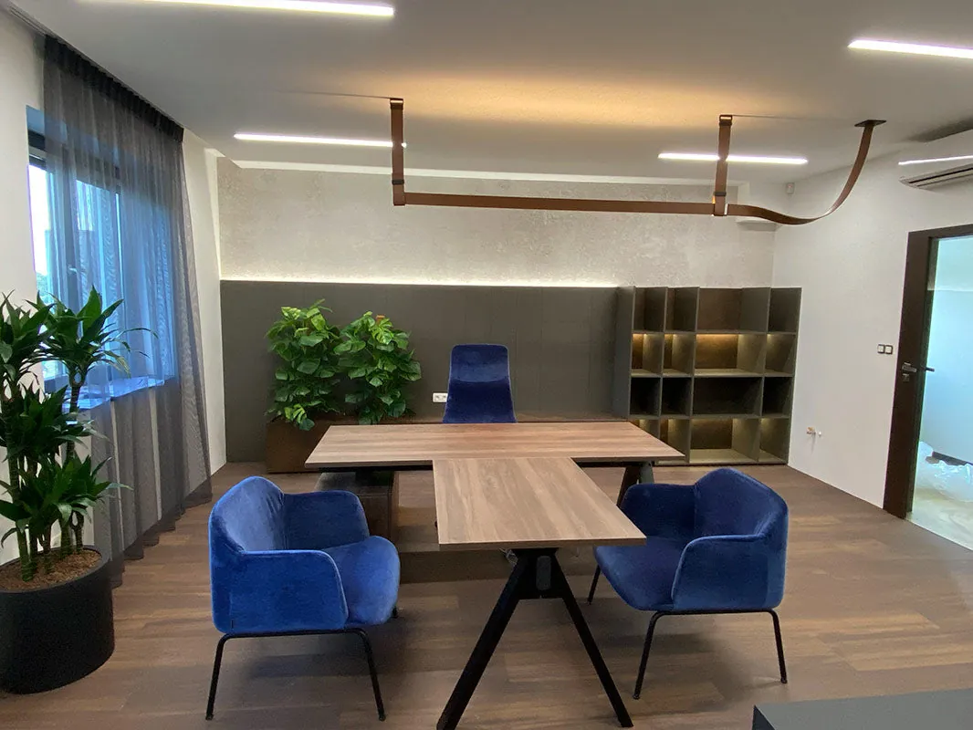 Detail recepcie Alpinet s nábytkom na mieru